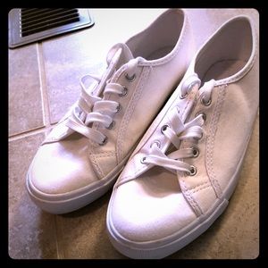 Old Navy Canvas Shoes